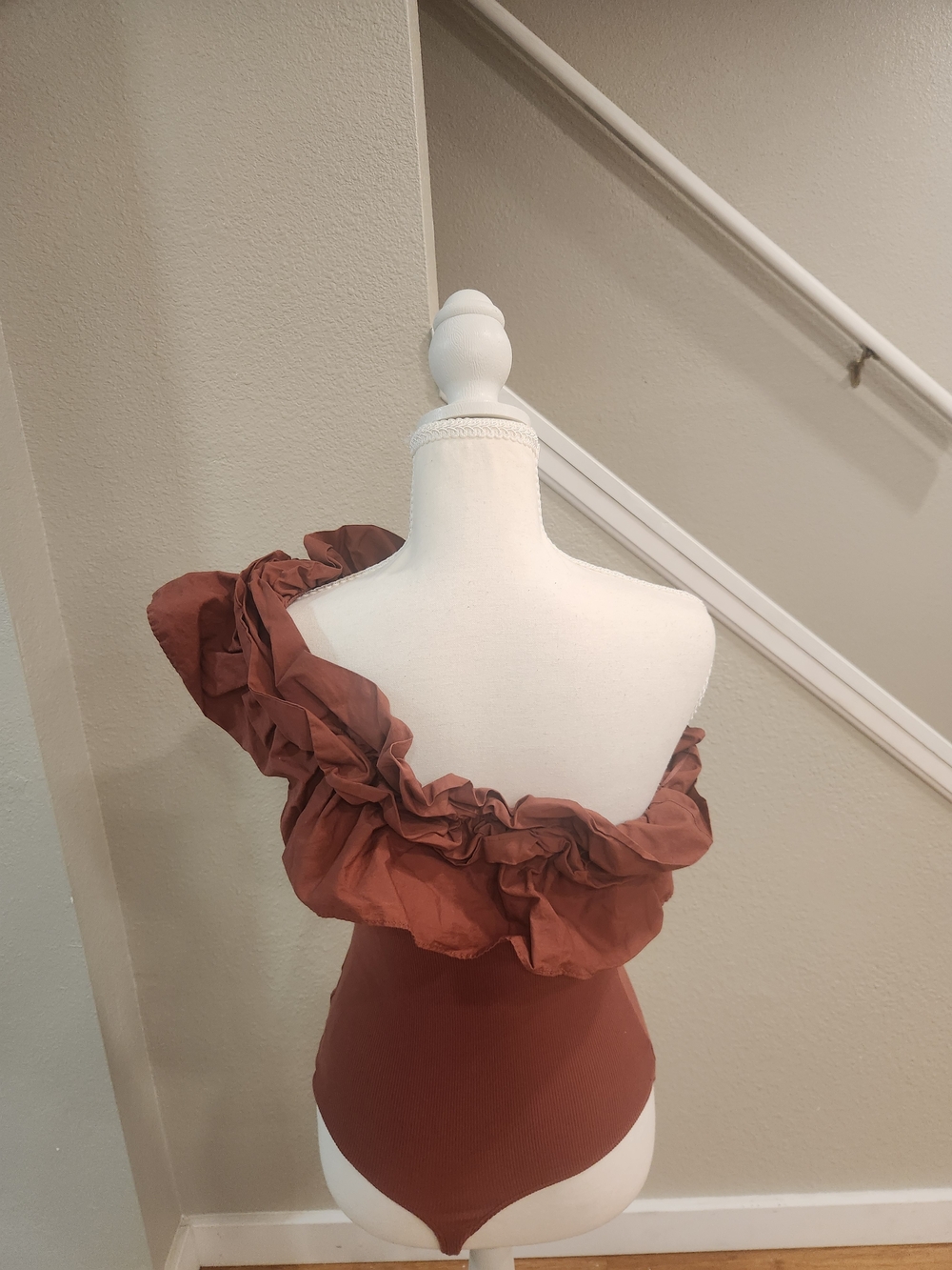 Express One-Shoulder Ruffle Bodysuit - Picture 5 of 5